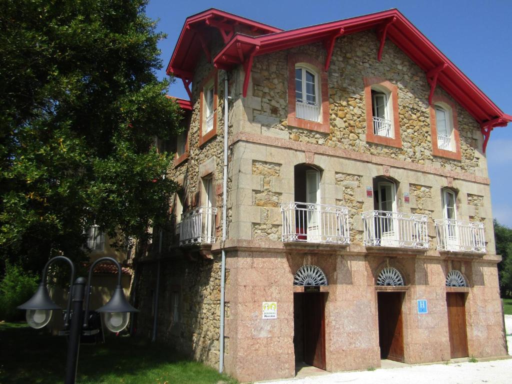 Fachada de la casona en Ibarratorre kalea 3