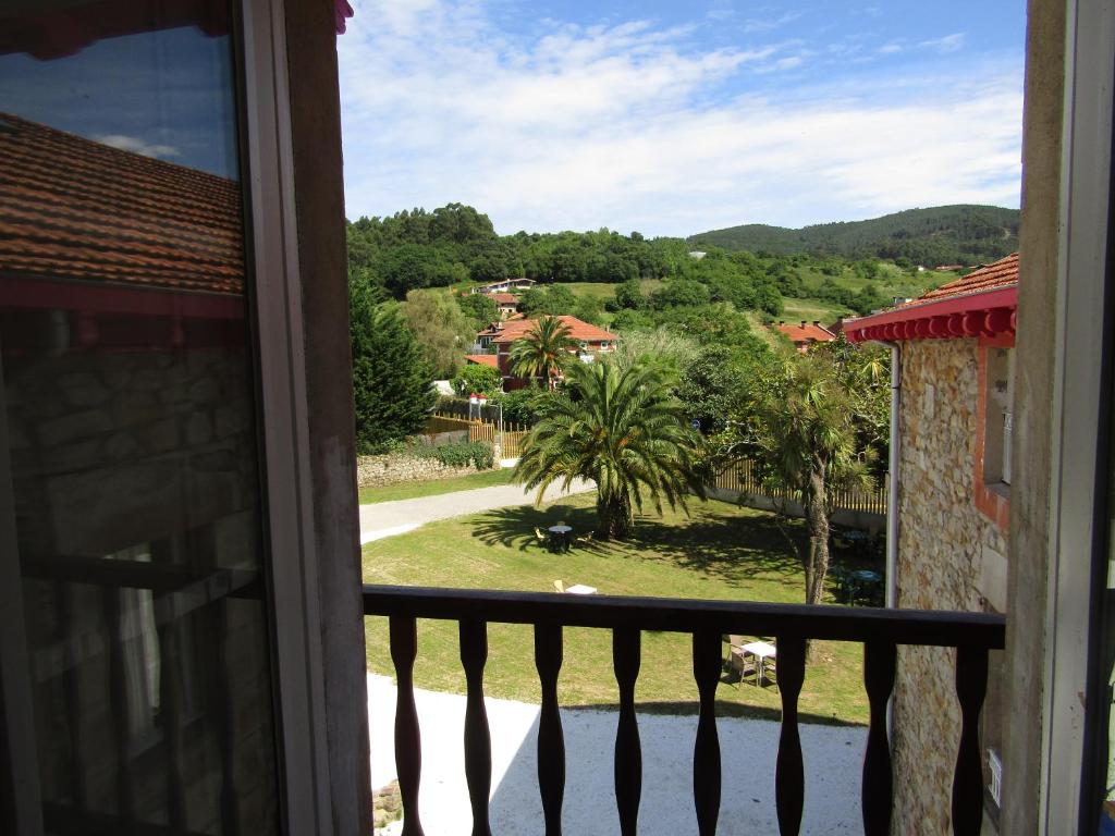 Jardines y terrazas junto al río